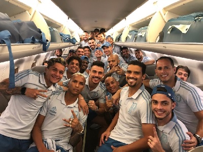 Delegação registra a viagem entre Recife e BH.
