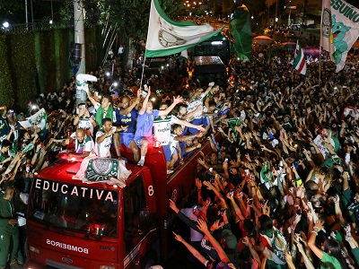 Festa com a torcida