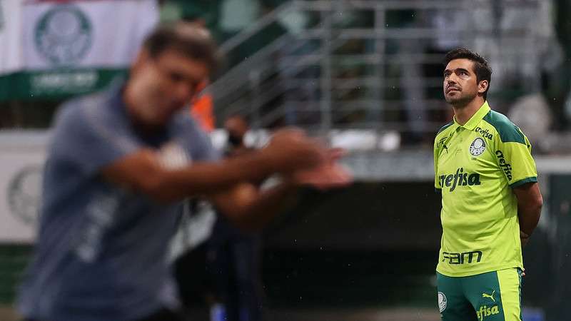 Abel Ferreira em jogo do Palmeiras contra o Santos, durante partida válida pela décima primeira rodada do Paulistão 2022, no Allianz Parque.