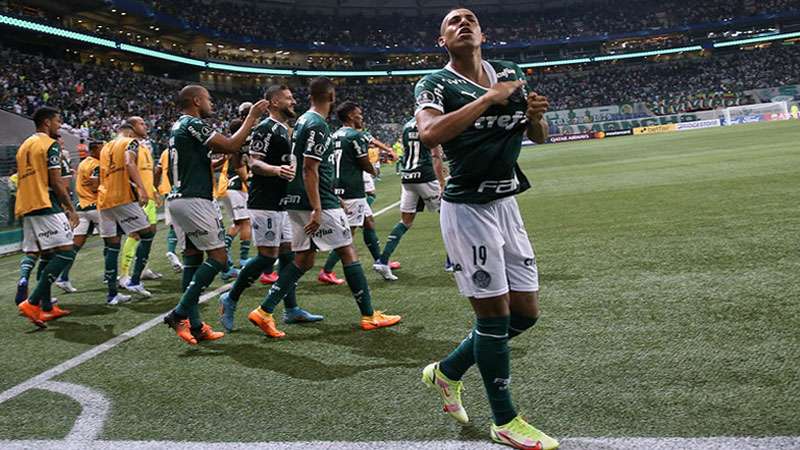 Breno Lopes em jogo do Palmeiras contra o Independiente Petrolero, durante partida válida pela fase de grupos da Libertadores 2022, no Allianz Parque.