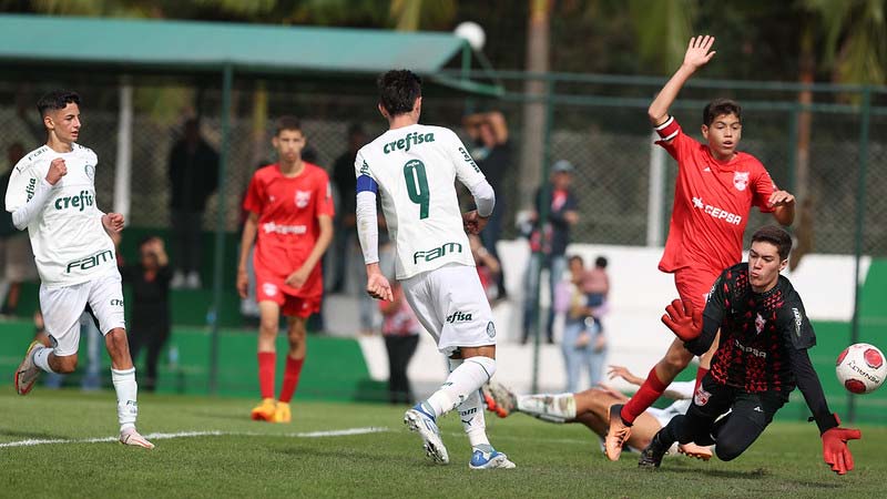 Sub-15 e Sub-17 do Palmeiras goleiam Atlético Guaratinguetá em partida válida pela oitava rodada do Campeonato Paulista de mabas as categorias, na Academia de Futebol 2, em Guarulhos-SP.
