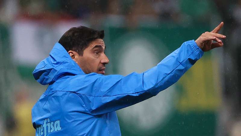 Abel Ferreira em jogo do Palmeiras contra o Botafogo, durante partida válida pela décima rodada do Brasileirão 2022, no Allianz Parque.