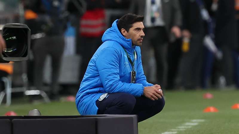 Abel Ferreira em jogo do Palmeiras contra o Athletico-PR, durante partida válida pelas semi finais da Libertadores 2022, na Arena da Baixada.
