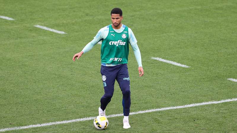 Murilo durante treinamento do Palmeiras, na Academia de Futebol.