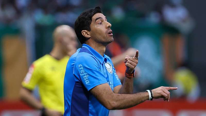 Abel Ferreira em jogo do Palmeiras contra o SPFC, durante partida válida pela trigésima segunda rodada do Brasileirão 2022, no Allianz Parque.