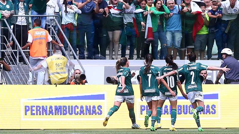 Palmeiras em dose dupla no domingo: ingressos para o masculino e feminino começam a ser vendidos nesta terça.