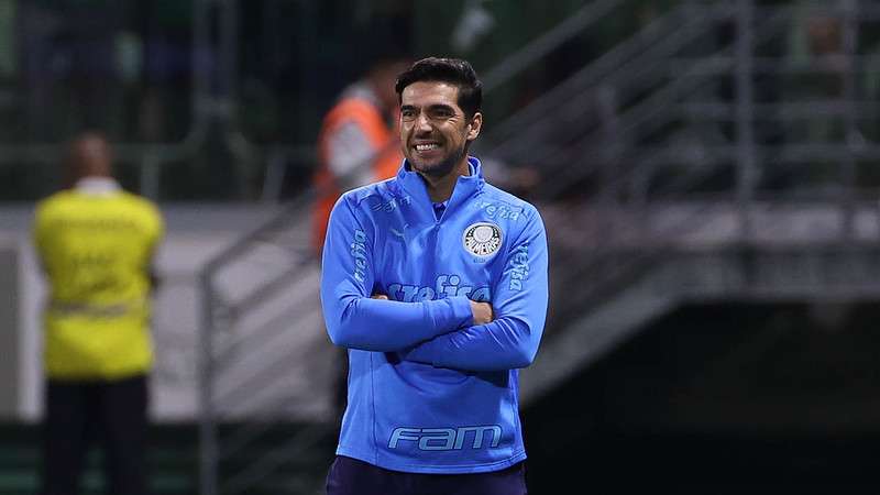 Abel Ferreira em jogo do Palmeiras contra o Coritiba, durante partida válida pela nona rodada do Brasileirão 2023, no Allianz Parque.