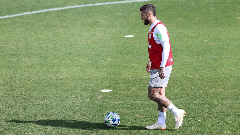 Zé Rafael durante treinamento do Palmeiras na Academia de Futebol.