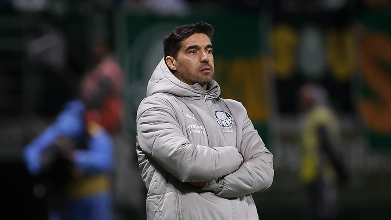 Abel Ferreira em jogo do Palmeiras contra o Vasco, durante partida válida pela vigésima primeira rodada do Brasileirão 2023, no Allianz Parque.