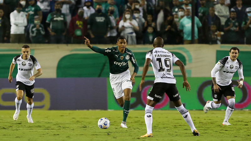 Partida entre SE Palmeiras e Ceará, válida pela trigésima oitava rodada, do Campeonato Brasileiro, Série A, na Arena Barueri, em Barueri-SP