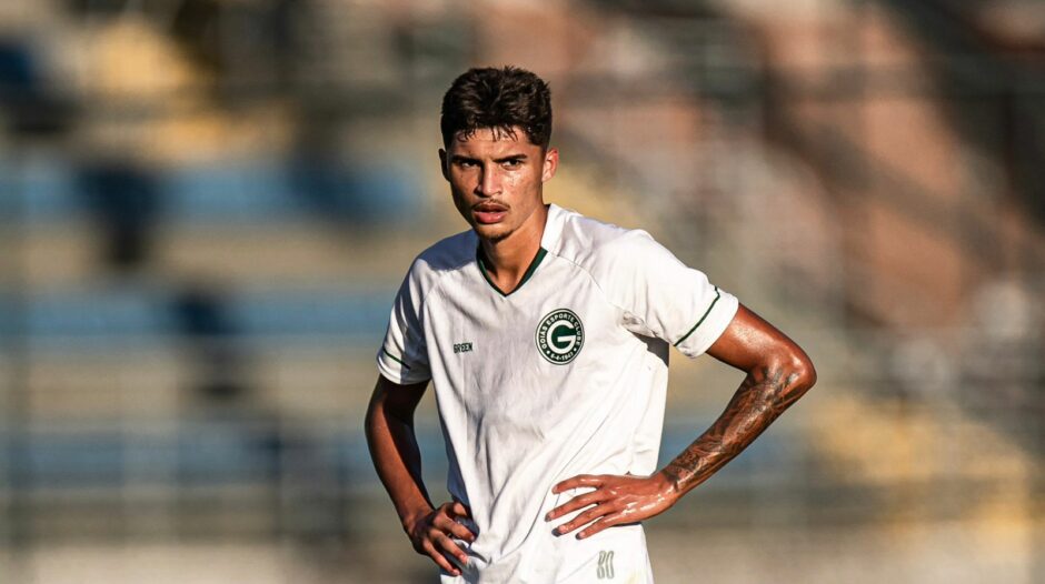 O Palmeiras contrata por empréstimo a jovem promessa do Goiás.