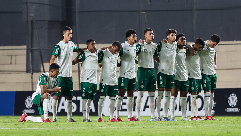 Partida entre Palmeiras e Flamengo, válida pela final da CONMEBOL Libertadores Sub-20, no Estádio Arsenio Erico, em Asunción-PAR.
