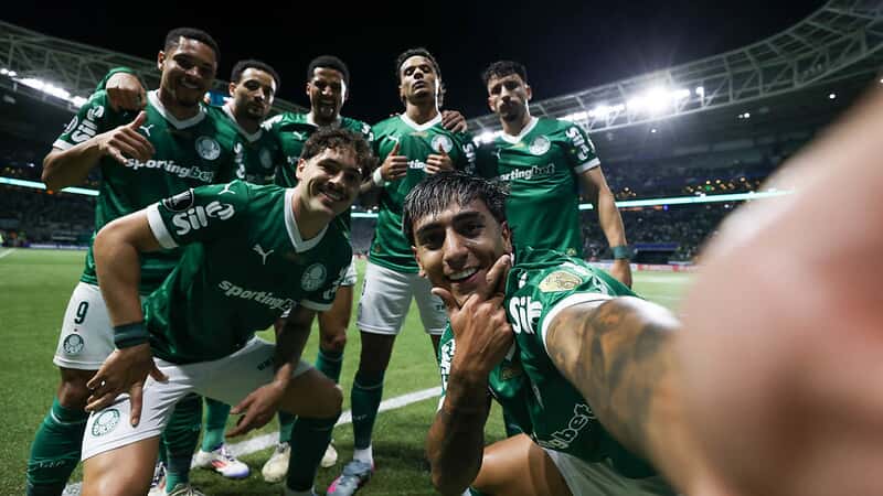 O jogador Facundo Torres, da SE Palmeiras, comemora seu gol contra a equipe do C Bolívar, durante partida válida pela fase de grupos, da Copa Libertadores, na arena Allianz Parque.
