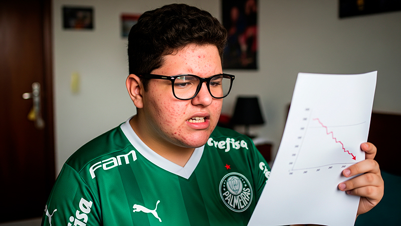 Torcedor revoltado contra as estatísticas do Palmeiras contra times do G6